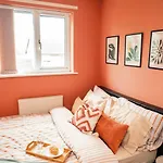 Stylish 2-Bedroom Home Perfect For Families And Couples