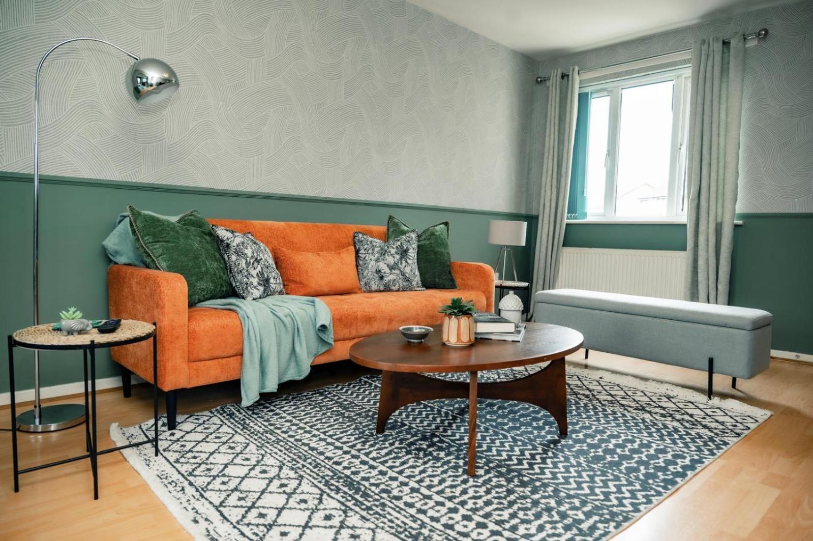 Holiday home Stylish 2-bedroom Perfect For Families And Couples *