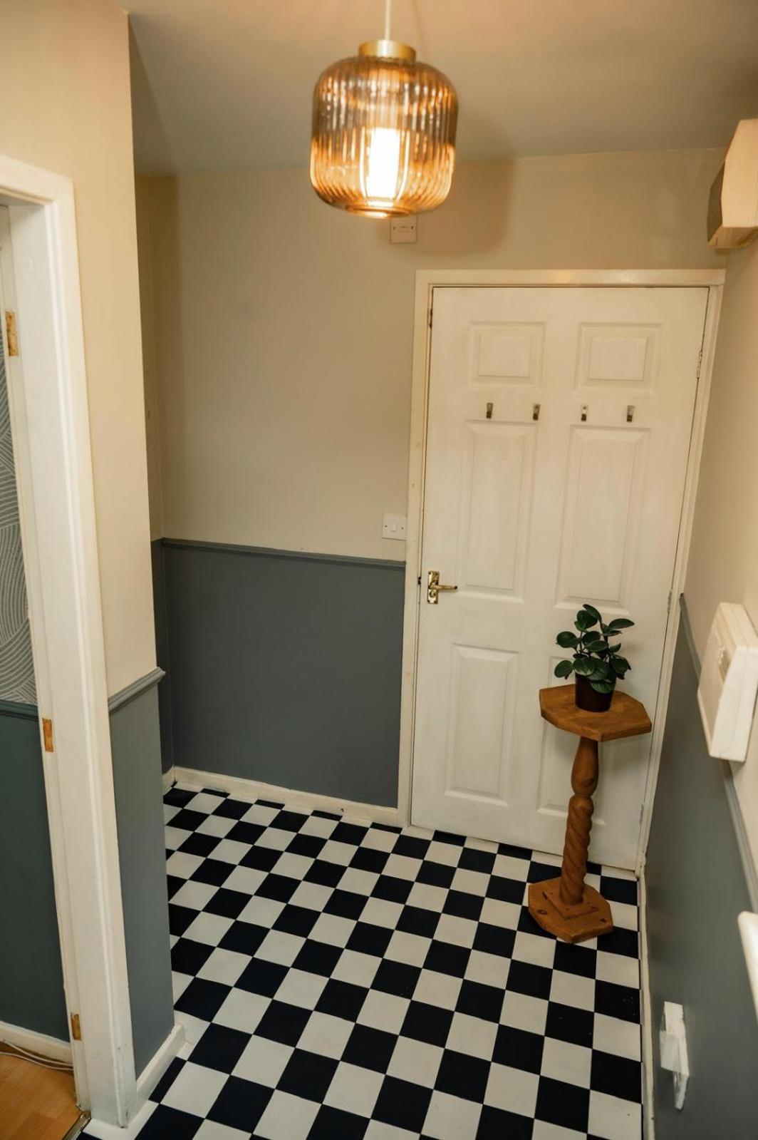 Stylish 2-bedroom Perfect For Families And Couples *